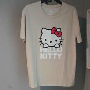 🆕️ Hello Kitty Graphic Short Sleeve Tee Size Medium